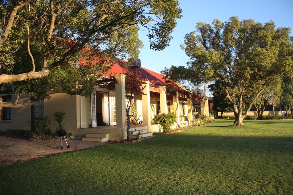 Calais Wine Estate Hostal Paarl Exterior foto