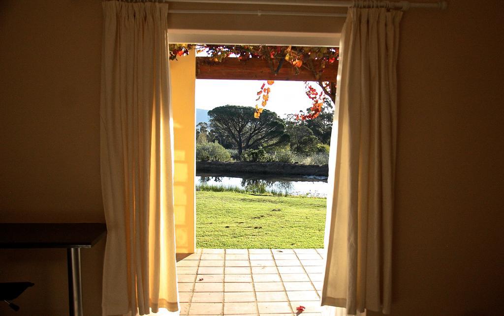Calais Wine Estate Hostal Paarl Exterior foto