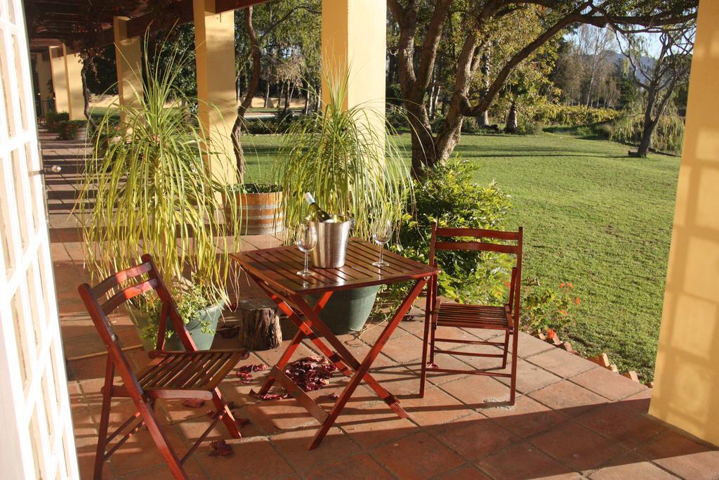 Calais Wine Estate Hostal Paarl Exterior foto