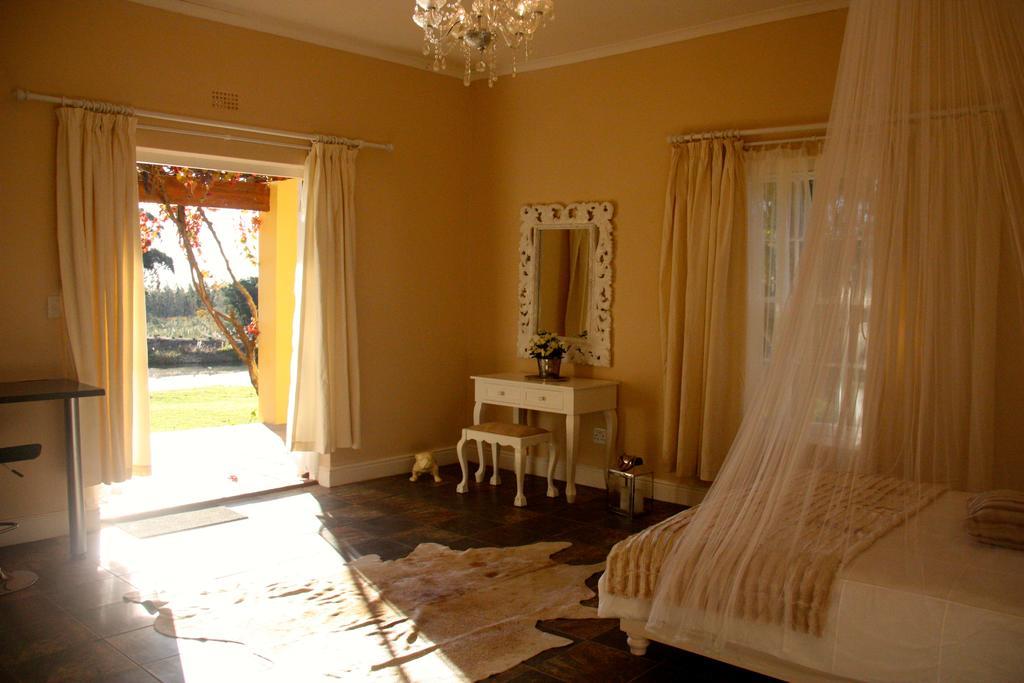 Calais Wine Estate Hostal Paarl Exterior foto
