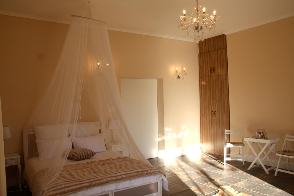 Calais Wine Estate Hostal Paarl Exterior foto